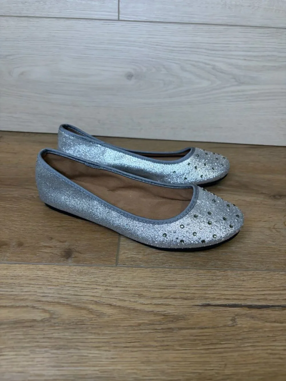 Style & Co Silver w/Crystals Ballet Flat Angelynn Glamour Glitter Jewel 5.5M